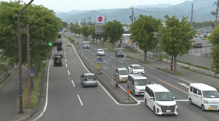 イオンモール南側の県道
