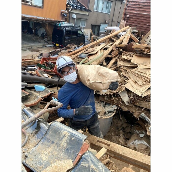 酒米は奇跡的に、袋に入ったそのままの状態で残っていた（写真提供：中島酒造店）