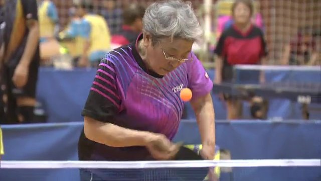 卓球に参加 赤城市子さん(84)