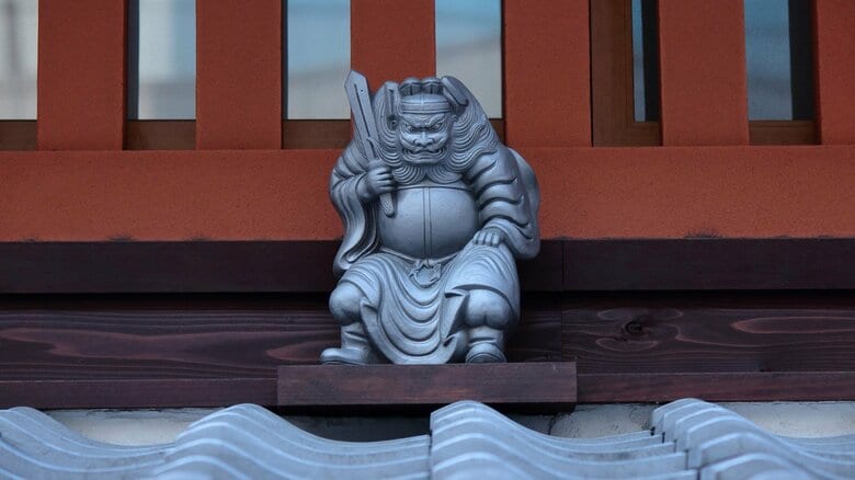 京都の「鍾馗さん」と沖縄の「シーサー」、二拠点生活の作家が考察する“魔除けの代名詞”に見る2都市の共通点｜FNNプライムオンライン