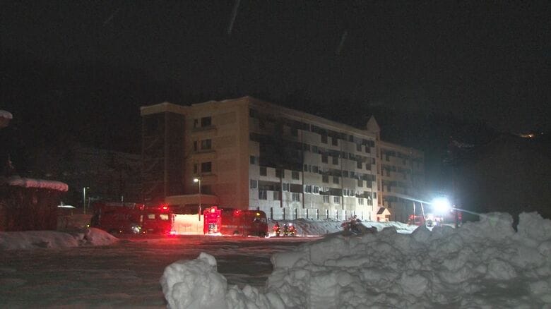 正月三が日最終日の夜に6人救急搬送の火事…長岡市の5階建て市営住宅で「3階から黒い煙が」【新潟・長岡市】｜FNNプライムオンライン
