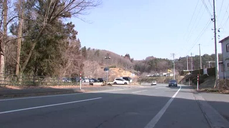 横断中の男性が車にはねられ死亡　片側1車線の上り坂　岩手県盛岡市｜FNNプライムオンライン