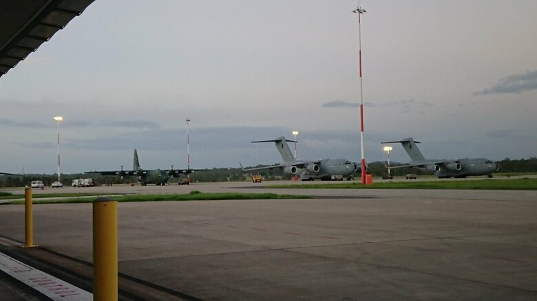 自衛隊機、オーストラリア到着　明日にもトンガへの輸送開始