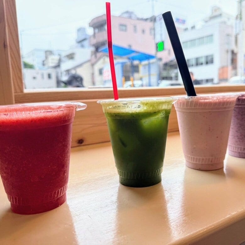 青果店の果物等でドリンクとスイーツを…名古屋・大須『バーバーズキッチンベル』カットフルーツや総菜も購入可能｜FNNプライムオンライン