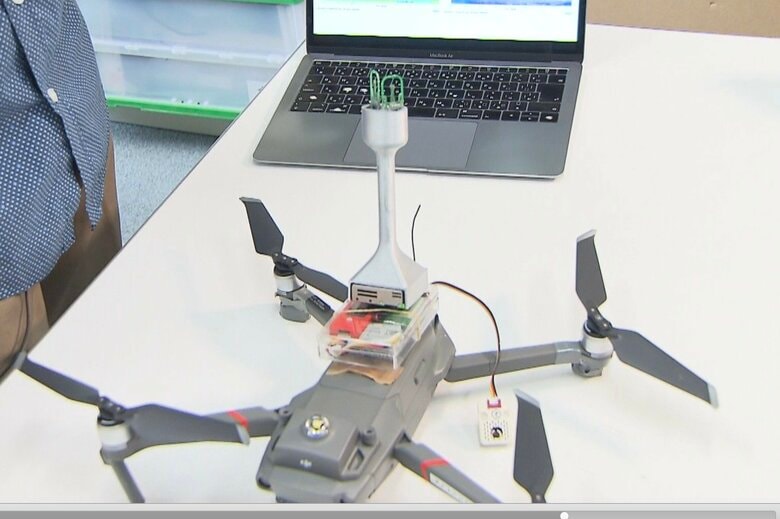 エアロゾル、気温・気圧・湿度、風向・風速が計測できる自作の観測装置をつけたドローン　南極で飛ばす予定　