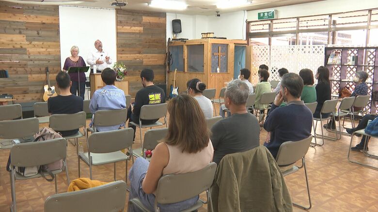 日曜礼拝に約20人が訪れる