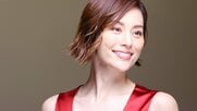 米倉涼子 胸元が開いた大胆ドレスでナンバー１の輝き…意外にも“美”を意識したのは「30代後半」