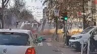 イタリア・ミラノで路面電車が脱線　沿道の建物に突っ込み2人死亡、39人重軽傷　1年前から運行開始したばかり