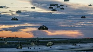 「東京タワーから降下、速度は新幹線」 自衛隊「要の訓練」とは?