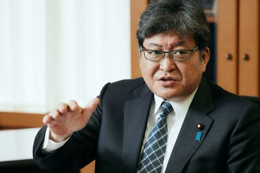 萩生田文科相が目指す「令和の教師像」とは?