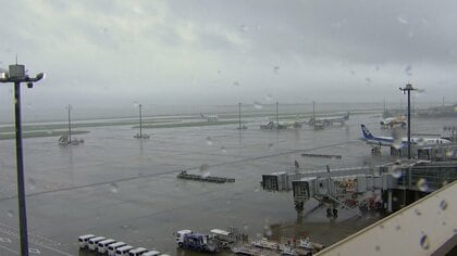 【台風25号】羽田空港発着便中心に欠航　ANAとJALで計275便　成田でも105便　東名高速下りも一部で通行止め　東海道新幹線にも運行遅延
