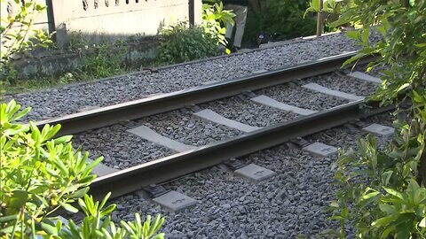 小3女児 江ノ電はねられ重体　自宅からごみ出し 帰る途中