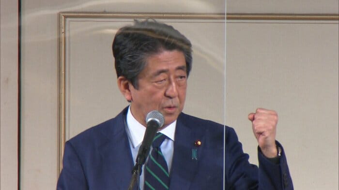 安倍派パーティーでの安倍元首相