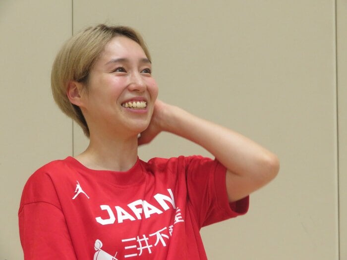 フジテレビの単独インタビューに答える宮崎早織(7月1日、都内)