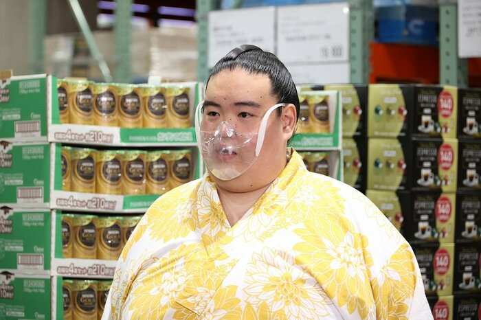 足立