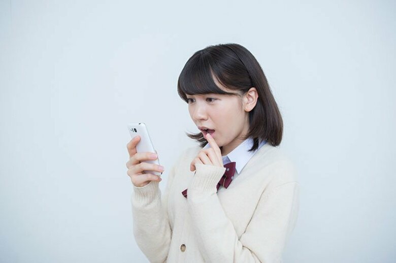 【調査結果】小中学生の57.5%が推しの熱愛や結婚を「悲しい」と感じる。そのうち約9割が「それでも推し続ける」と回答