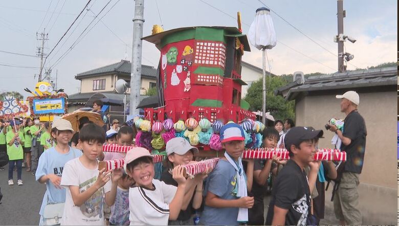 雨にも負けず...　手作りの「子ども神輿」が街を練り歩く　各地で夏祭り盛んに｜FNNプライムオンライン