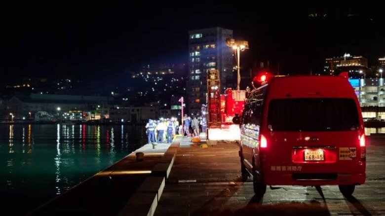 【速報】長崎県庁そばで「人が溺れているようだ」消防が救助活動中｜FNNプライムオンライン