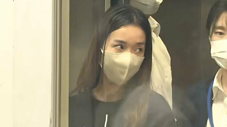 原宿署へ移送される宝島真奈美容疑者（31）