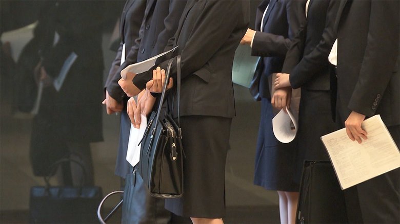 新型コロナ 全国で483人感染 企業の内定取り消し201人
