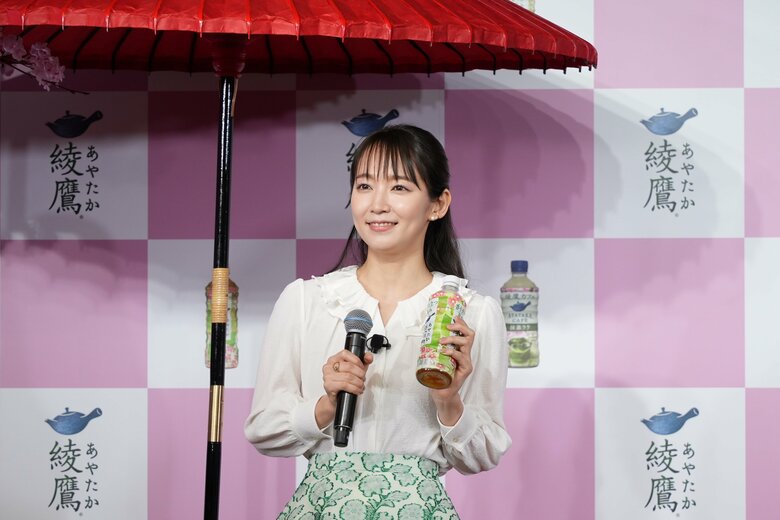 日本コカ・コーラ「綾鷹 桜デザインボトル」発売記念PRイベント