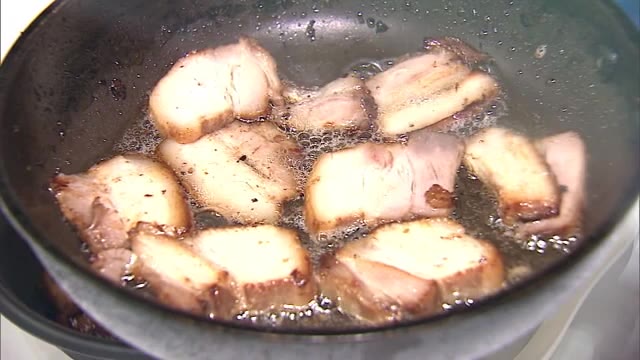 好きな具材でオリジナル”丼” グルメイベント家族連れでにぎわう(鳥取県・米子)