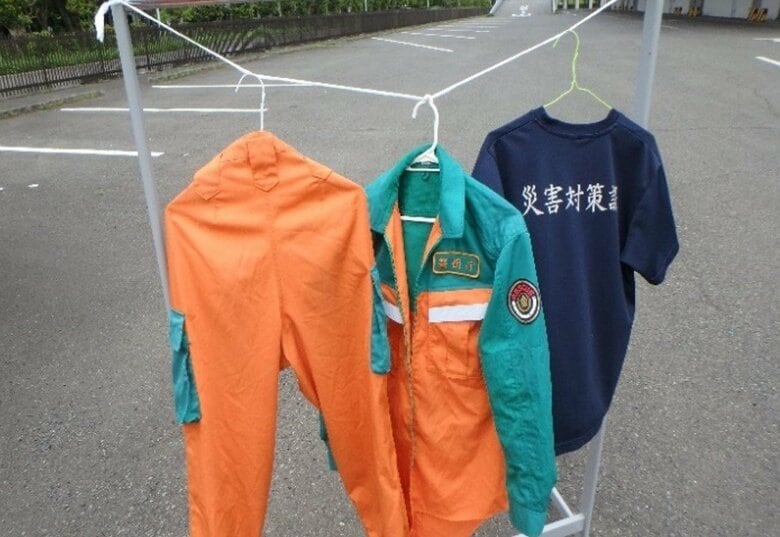 洗濯物を干すロープに（警視庁警備部災害対策課Xより）