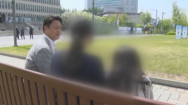 治療は不安なものの「すぐ大きくなりたい」と話すめぐみさん（写真右）