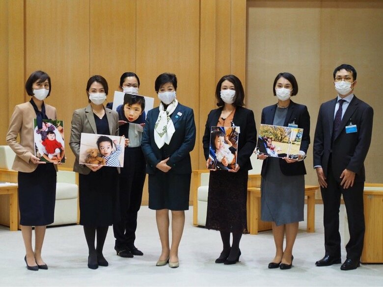 母親たちの就労支援を求めて都知事に要望書を提出（画像提供：ウイングス 医療的ケア児などのがんばる子どもと家族を支える会）