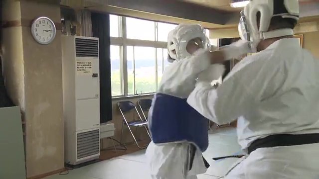 大人相手でも臆せず戦う