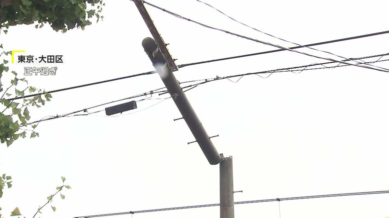 途中で折れた電柱