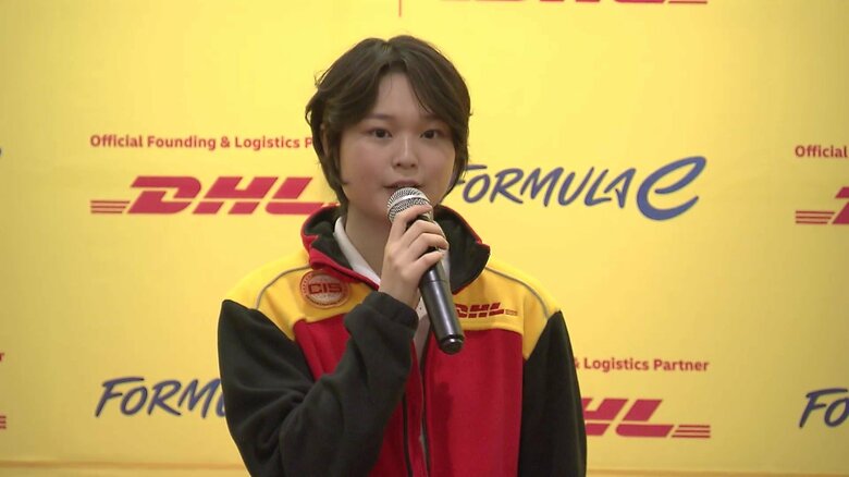 会見で見所を語るアンバサダーのJuju