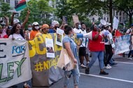 BLMはミレニアル世代のベトナム反戦運動か…収束の兆し見えぬ全米デモでトランプ再選に黄色信号?