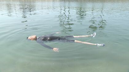 溺れそうな時に「両手上げて助け呼ぶ」と一瞬で沈む！ 水難事故の対処法を専門家に聞く【大分発】