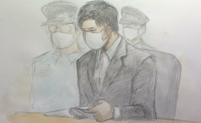 弁論までの間、被告はうつむいていた（スケッチは初公判時のもの）