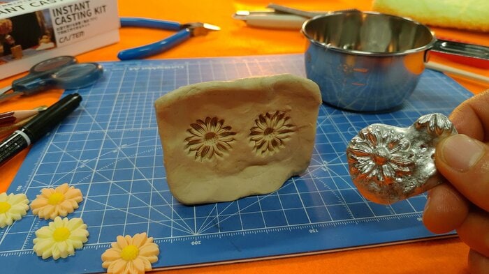 好きな形に金属を加工できる!