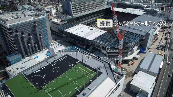 内装工事が進む