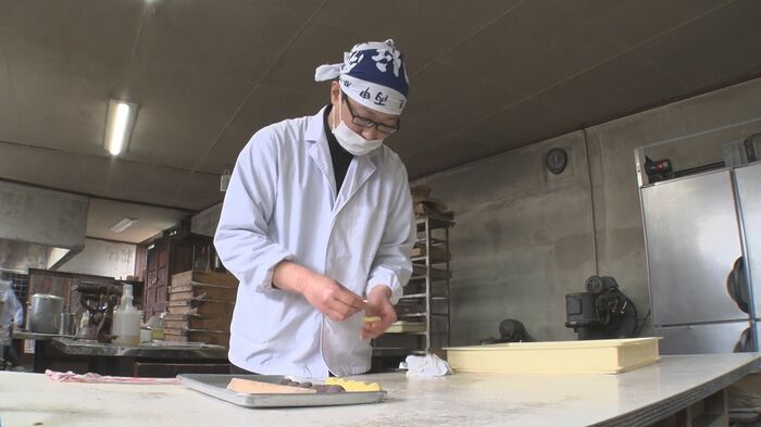 鈴木さんは和菓子店「寿堂」の4代目
