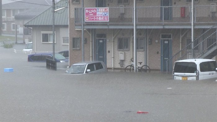 九州で局地的大雨 土砂崩れ、河川増水に注意