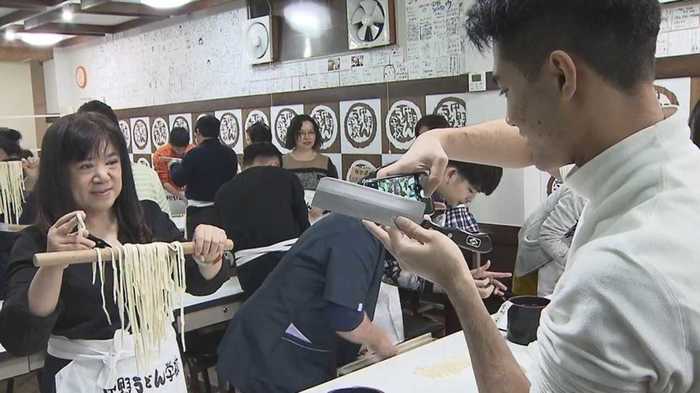 “食文化の体験”で訪日観光客を取り込め!春節に香川の「うどん学校」盛況