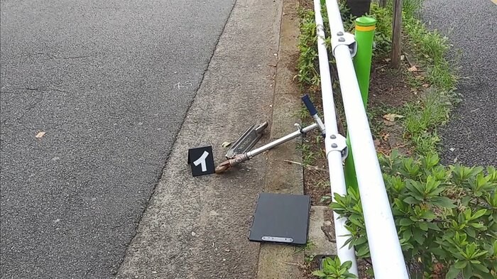 キックスケーターの小学生 横断中にひかれ重体