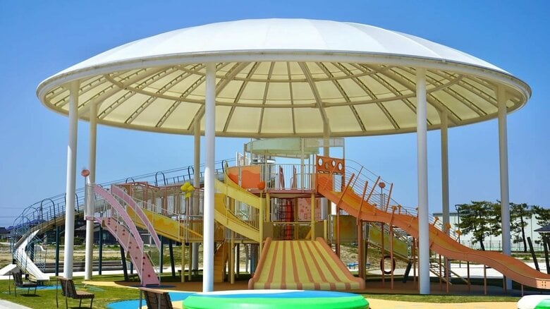 顔の骨・前歯を折るけがも　富山・朝日町の新公園「あさひ未来パーク」の“春の四重奏タワー”で5日間に児童の負傷3件｜FNNプライムオンライン