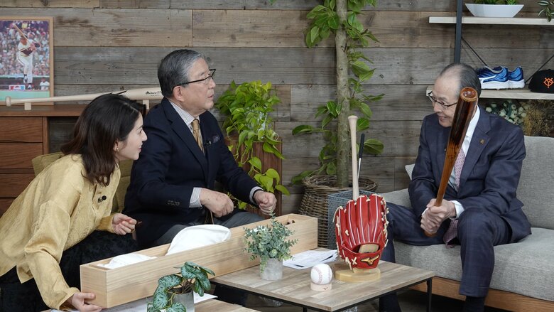 日本中が待った“世界記録”756号を打った瞬間の王貞治氏の本音　貴重な868号ホームランバットを手に「懐かしい。こんな重いバットをよく使ったな」｜FNNプライムオンライン