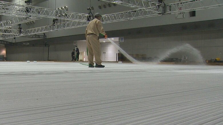 羽生結弦さん出演のアイスショーへ準備着々 特設“アイスリンク”作りの現場に潜入！【新潟発】｜FNNプライムオンライン
