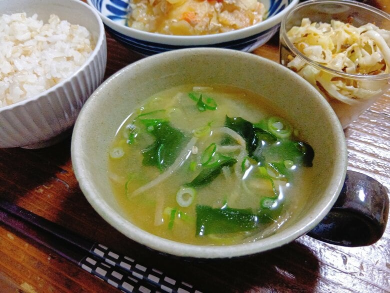 切り干し大根、乾燥わかめ、カットねぎのみそ汁