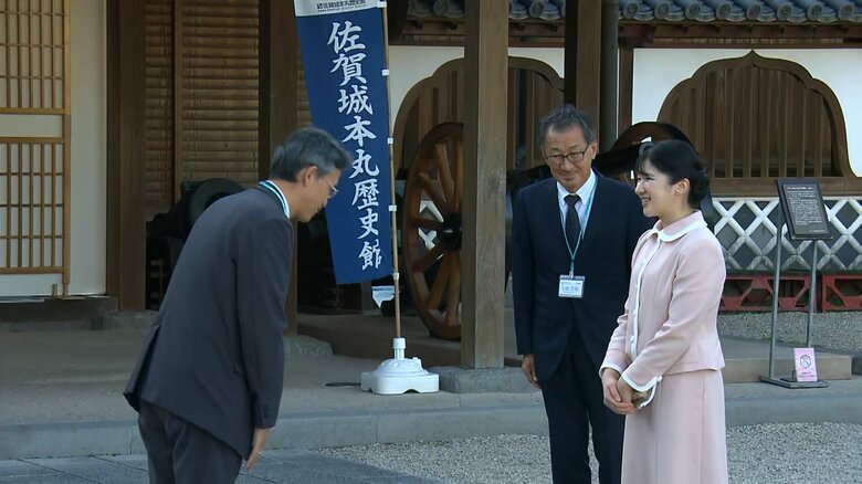 佐賀城を視察される愛子さま（10月11日）