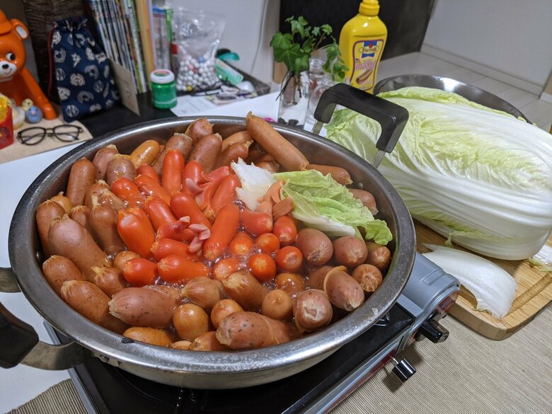 こちらは以前作った「やまもりウインナー鍋」