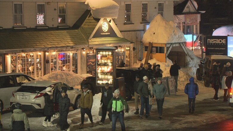 夜も外国人でにぎわうひらふ地区