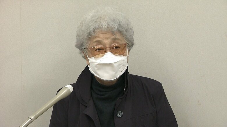 取材に応じる横田早紀江さん（18日午前 神奈川･川崎市）