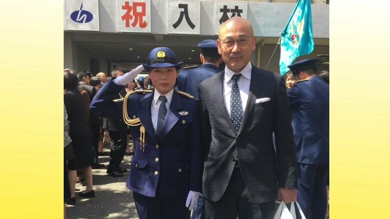 入校式　父と記念撮影